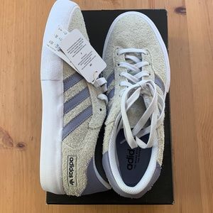 Adidas matchbreaker super with tags on